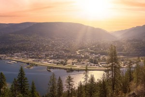Wake up to unobstructed lake views and alpine charm at Shoreline Nelson  – where approachable luxury meets relaxed, lakeside living. One and two-bedroom condos are now available with presale pricing.